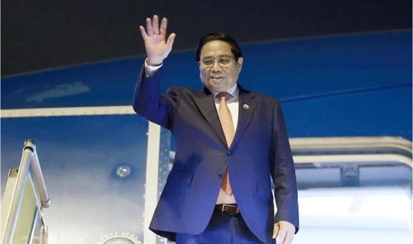 PM returns home from successful ASEAN Summits in Laos